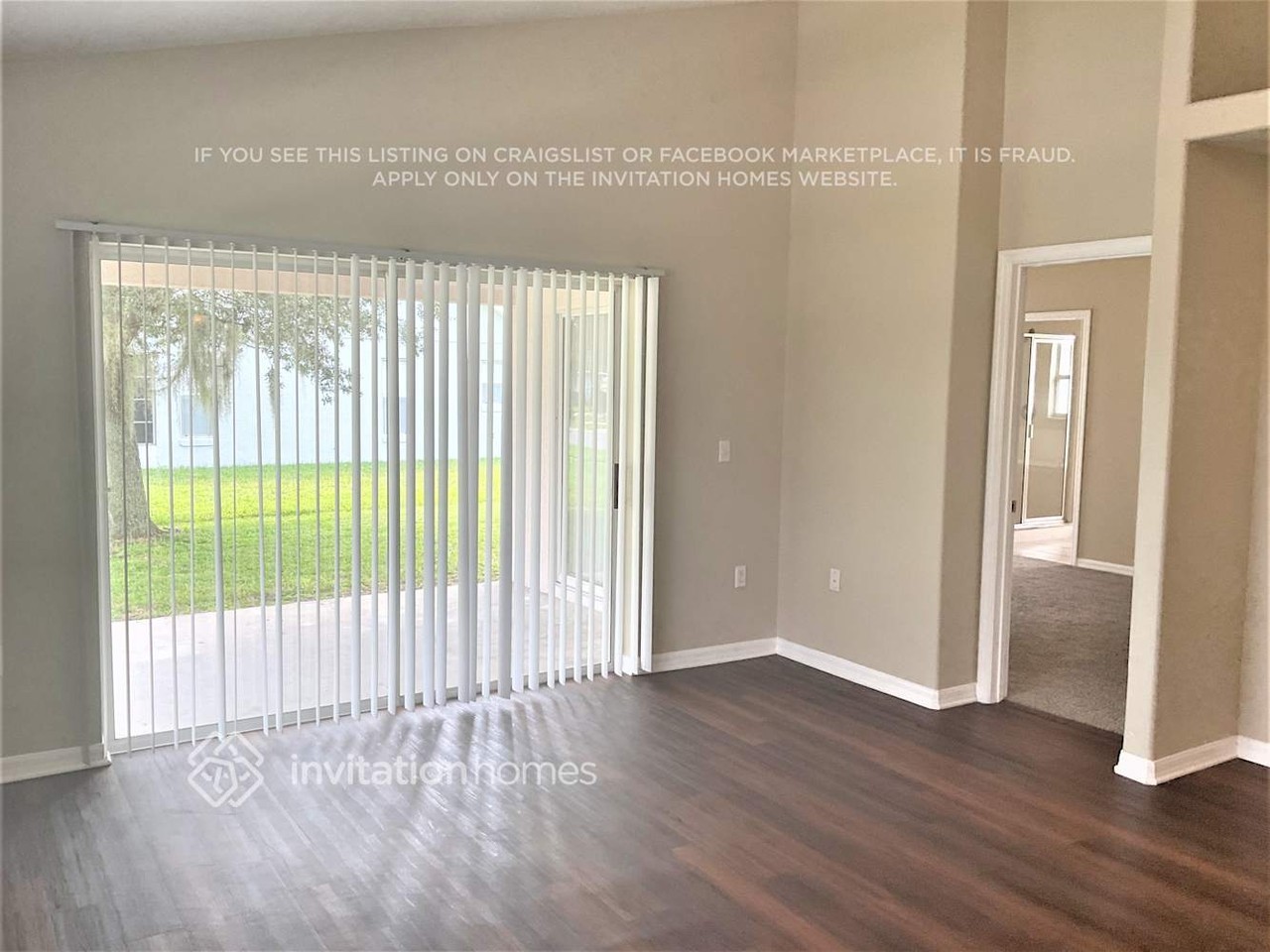 2762 Barclay Ln - Photo 4 of 16