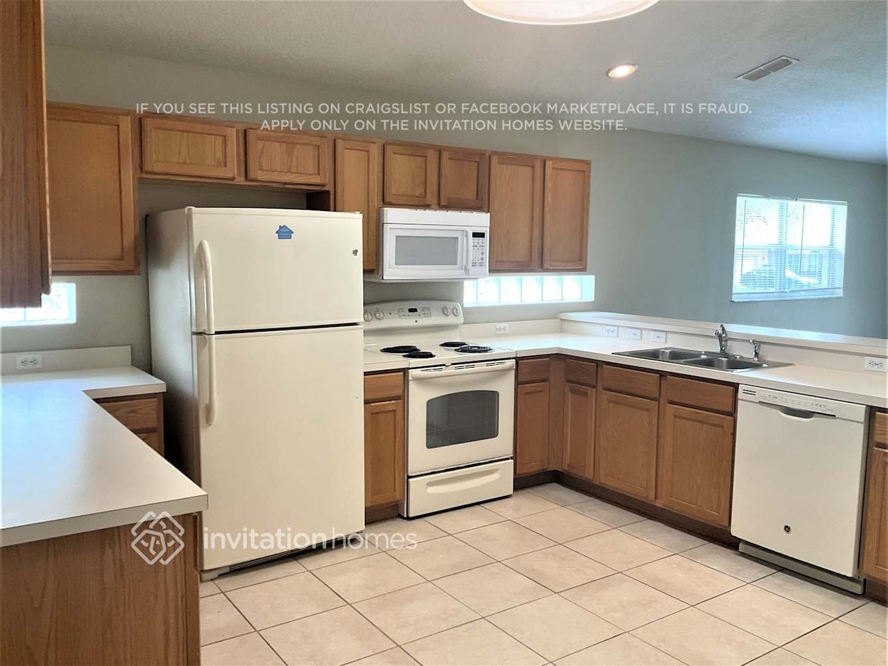 2762 Barclay Ln - Photo 6 of 16
