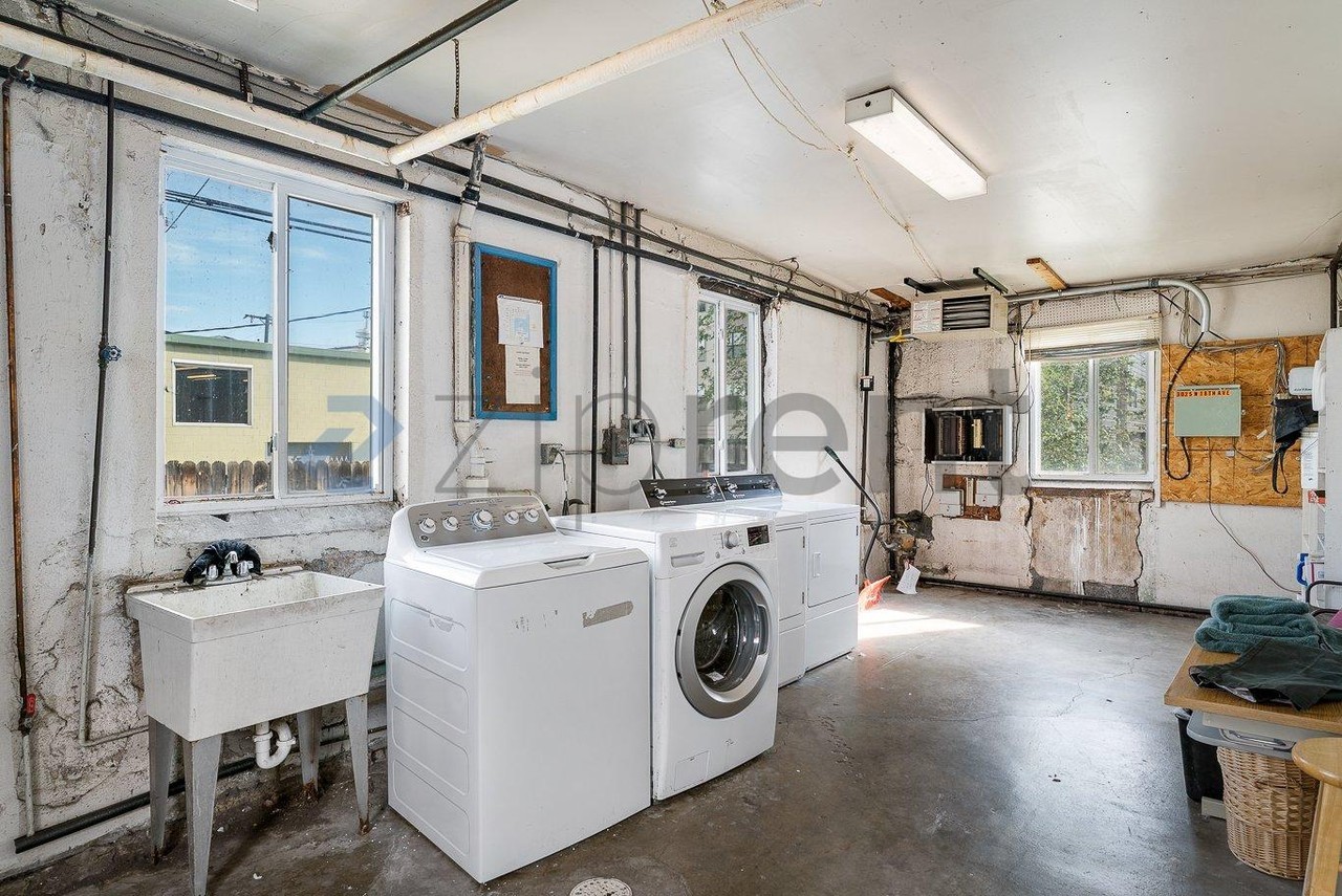 1816 Grove St - Photo 7 of 10