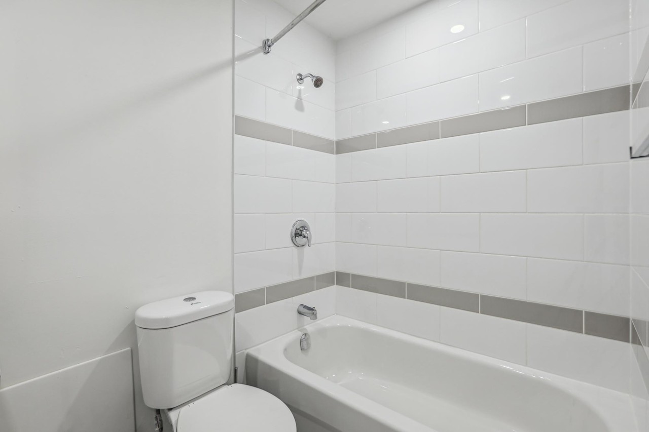 266 Bronson Avenue | All Inclusive! - Photo 6 of 32