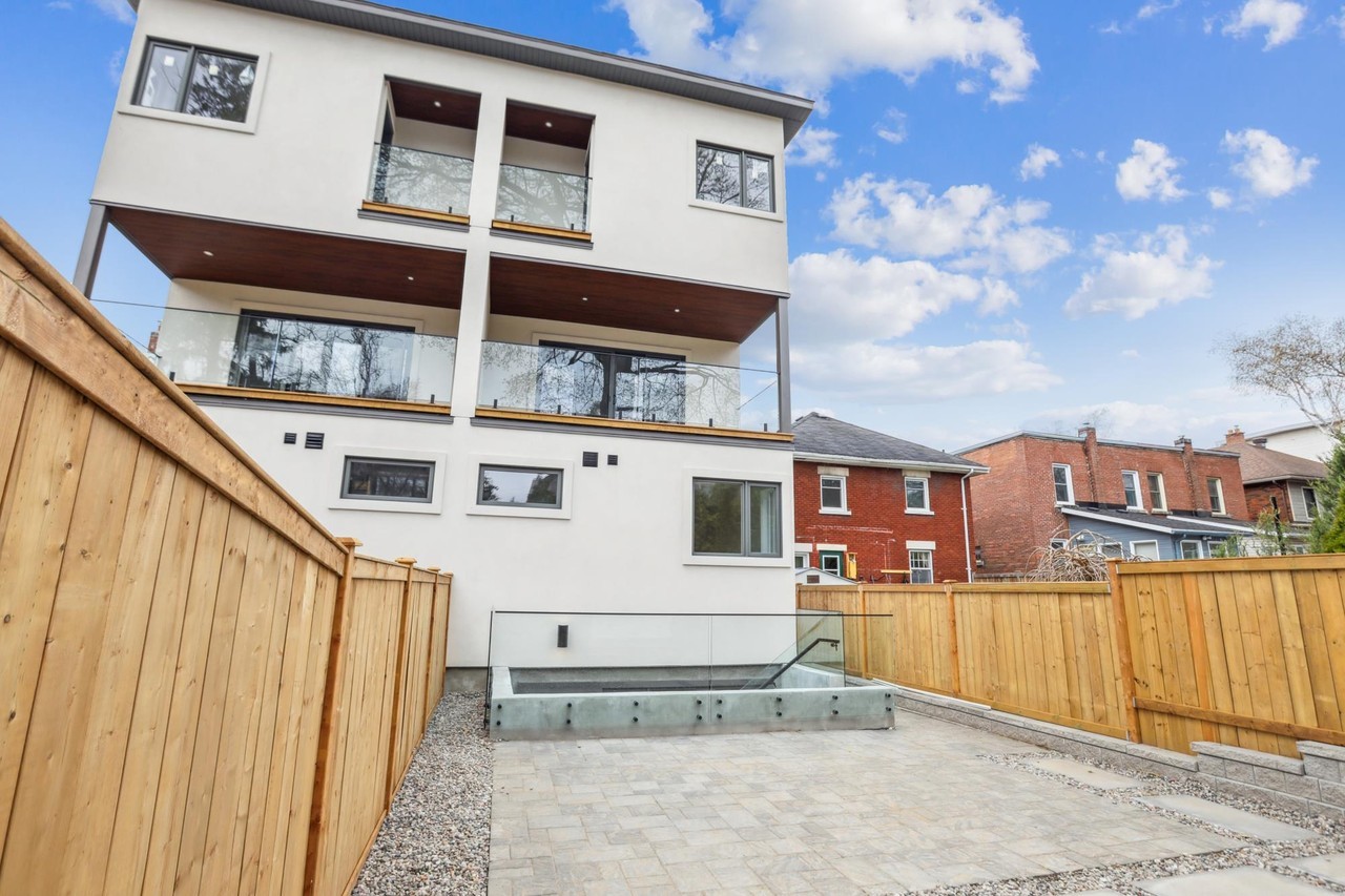 47 Grosvenor - Photo 2 of 50