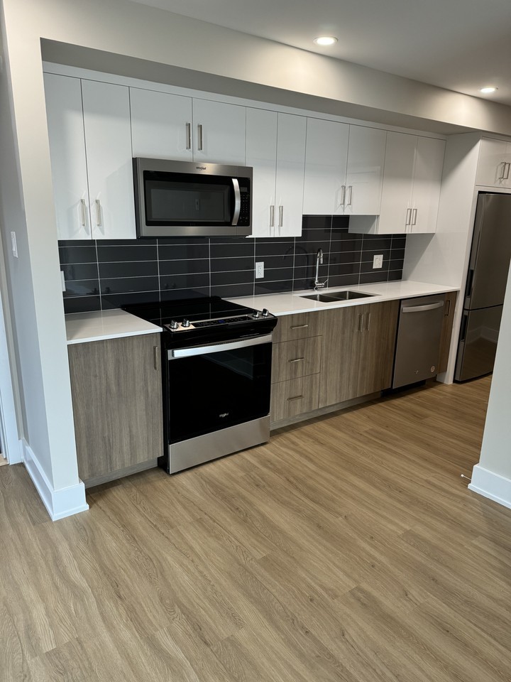 364 Winona Ave - Photo 3 of 11