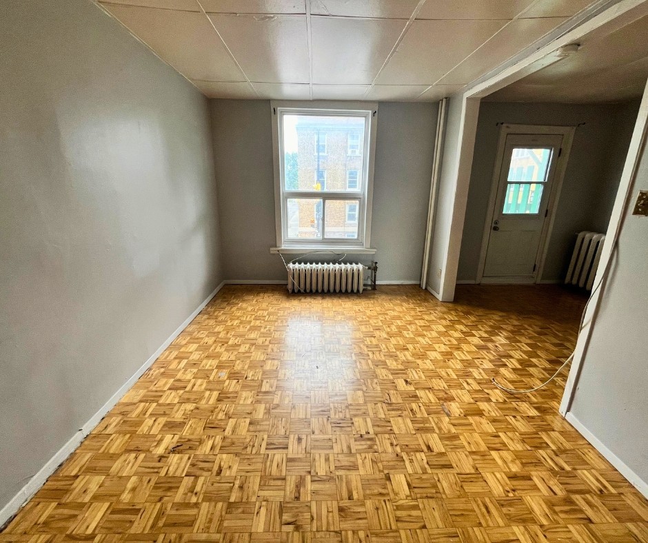 Holbrook Apartments - Photo 7 of 17