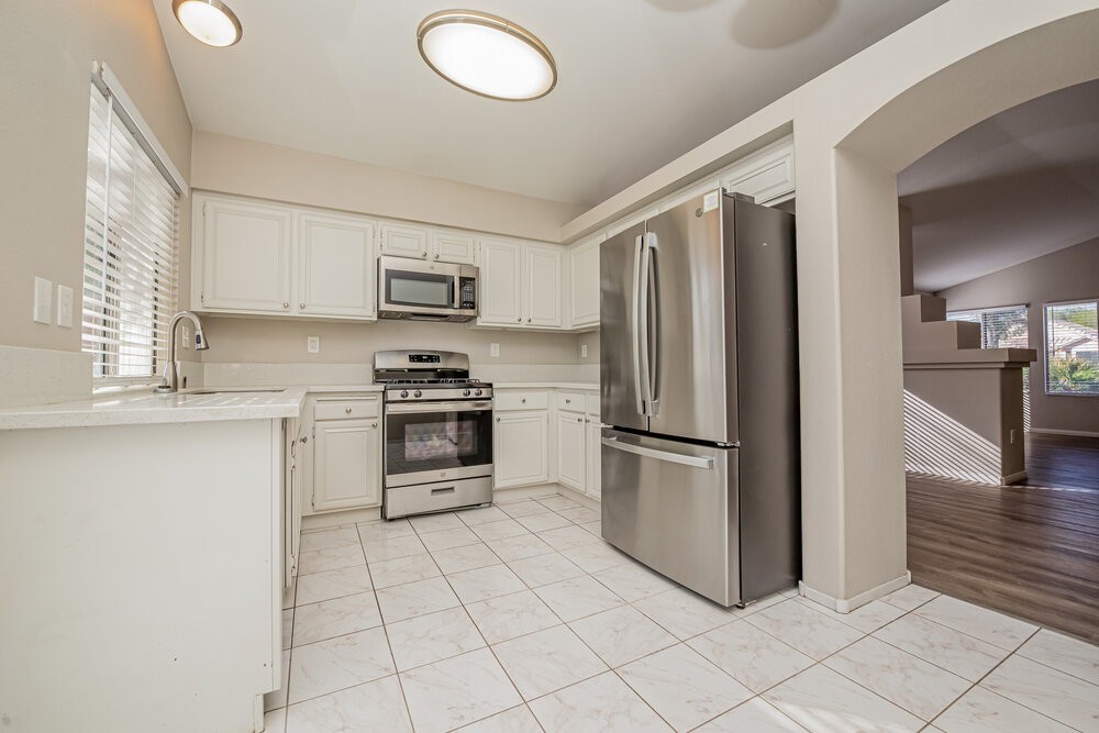 4404 La Lima Ct - Photo 3 of 16