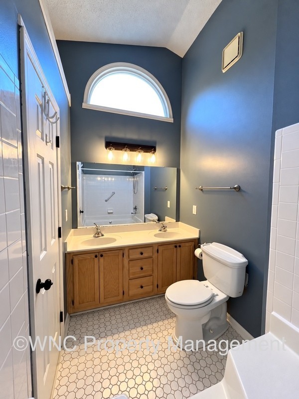 102 Southwick Ct - Photo 7 of 16