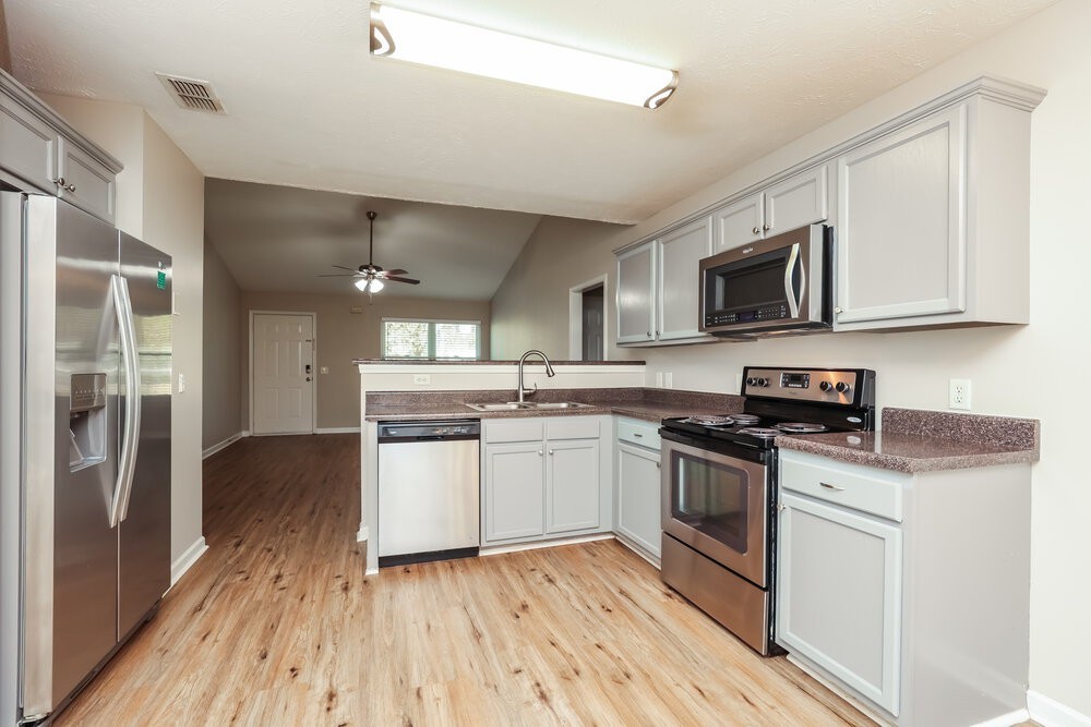 279 Bill Stewart Blvd - Photo 3 of 15