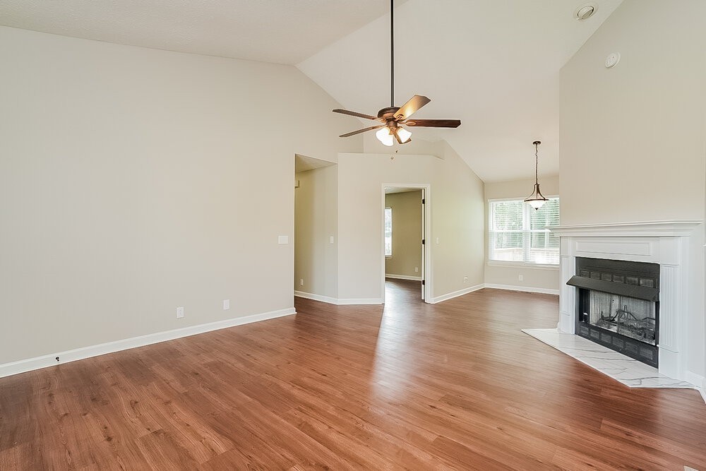 1059 Cedar Creek Village Rd - Photo 6 of 16