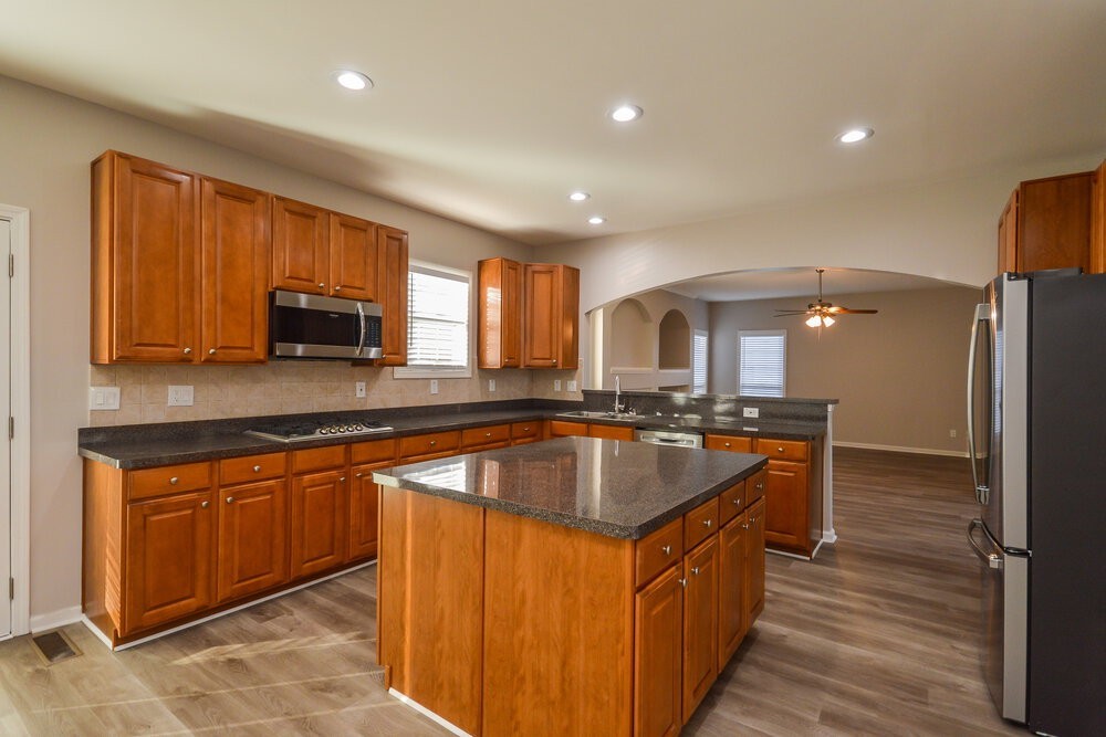 1608 Brolington Ct - Photo 7 of 17