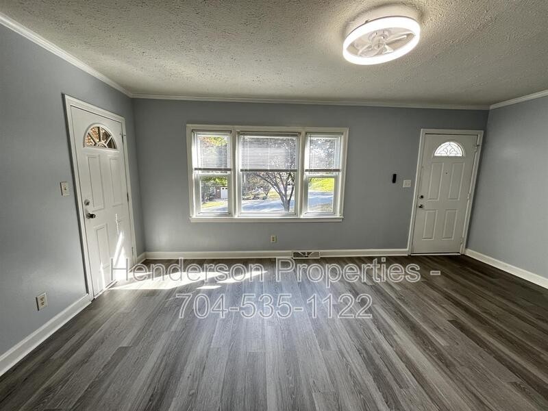 2352 Orton St - Photo 3 of 12