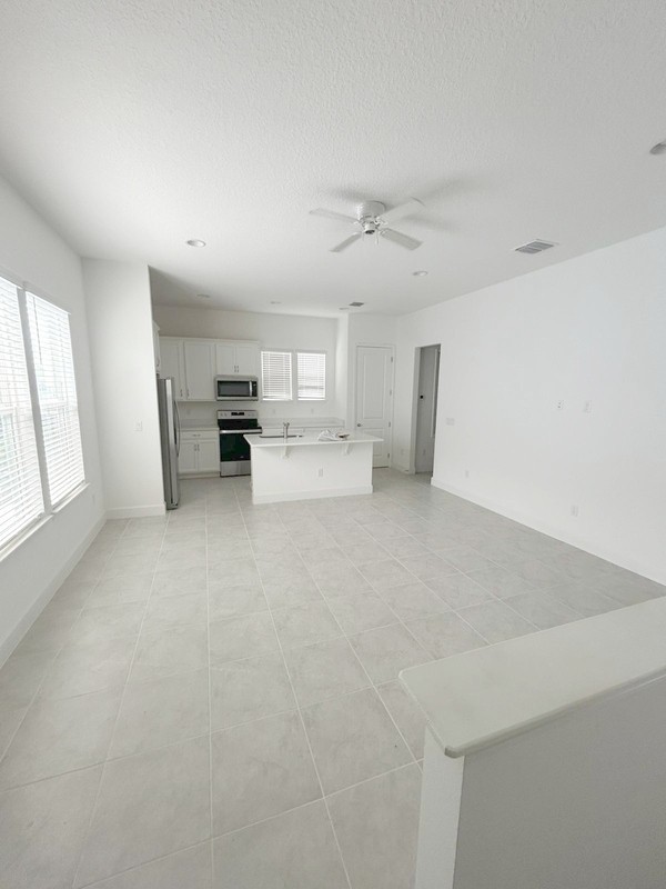 13805 Lippman Aly - Photo 3 of 24