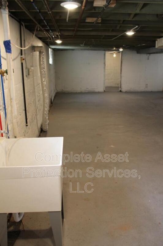 7509 Monroe Ave - Photo 3 of 11