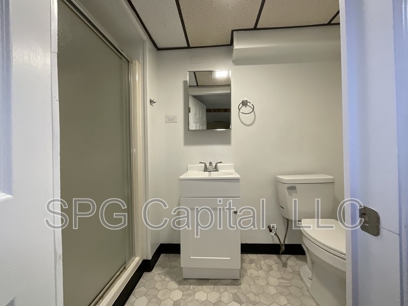 284 Park St - Photo 6 of 12