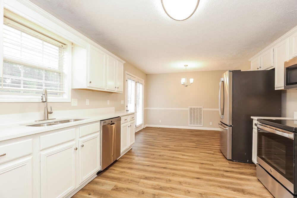 519 Joe B Jackson Pkwy - Photo 3 of 16