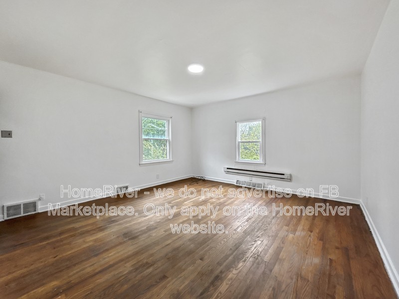 424 Zeigler Ave #2 - Photo 5 of 18
