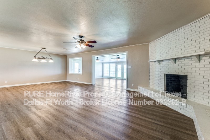 107 Lakeside Ln - Photo 5 of 24