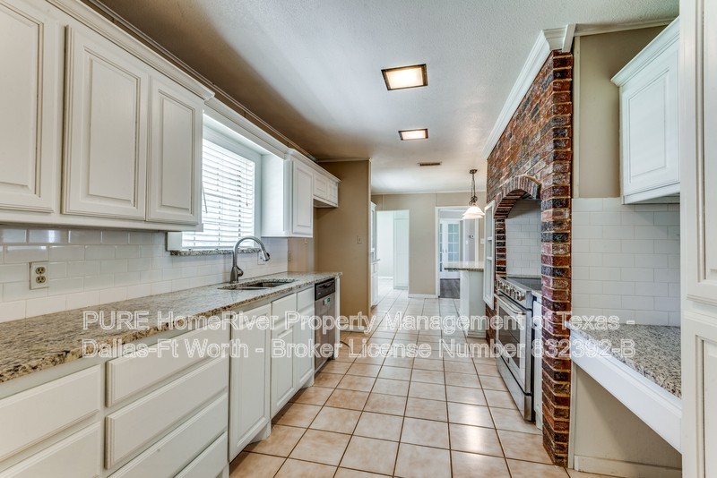 107 Lakeside Ln - Photo 7 of 24
