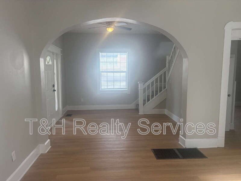 233 N Holmes Ave - Photo 7 of 28