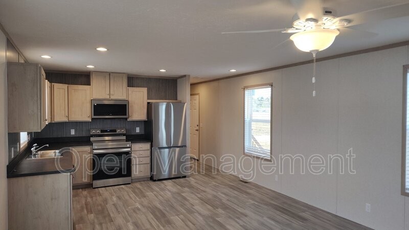 44 West St - Photo 6 of 28