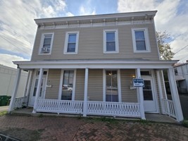 featured image of 711 Idlewood Ave