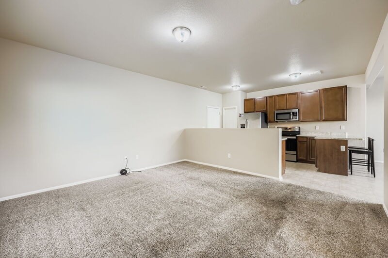 7575 Forest Meadows Ave - Photo 3 of 10