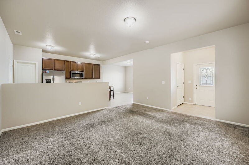 7575 Forest Meadows Ave - Photo 4 of 10