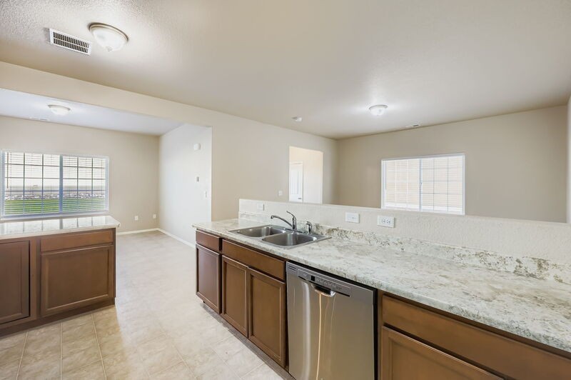 7575 Forest Meadows Ave - Photo 7 of 10