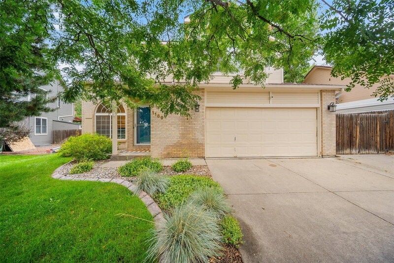 1169 Beacon Hill Way - Photo 2 of 25