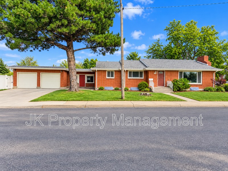 3401 3rd Ave S - Photo 3 of 39