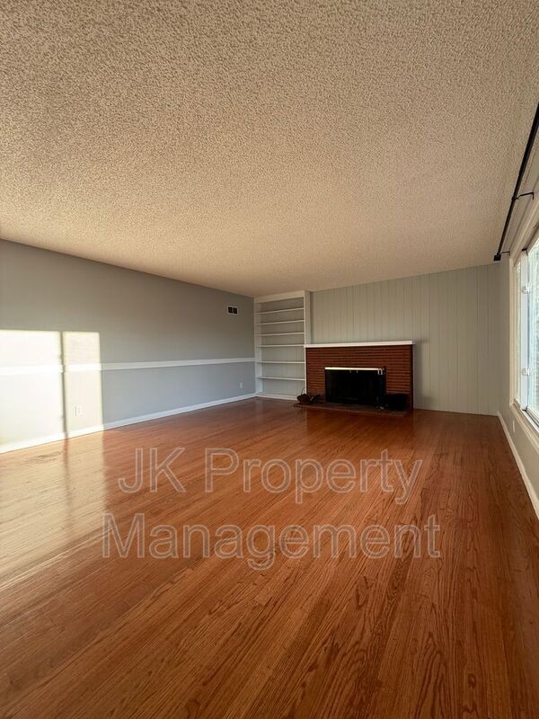 3401 3rd Ave S - Photo 5 of 39