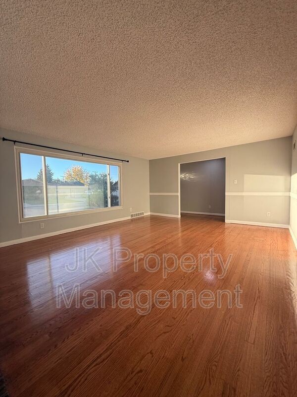 3401 3rd Ave S - Photo 6 of 39