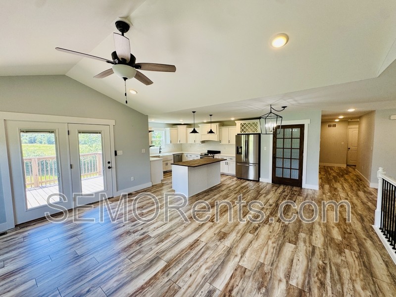 4321 Stone Crst - Photo 5 of 16