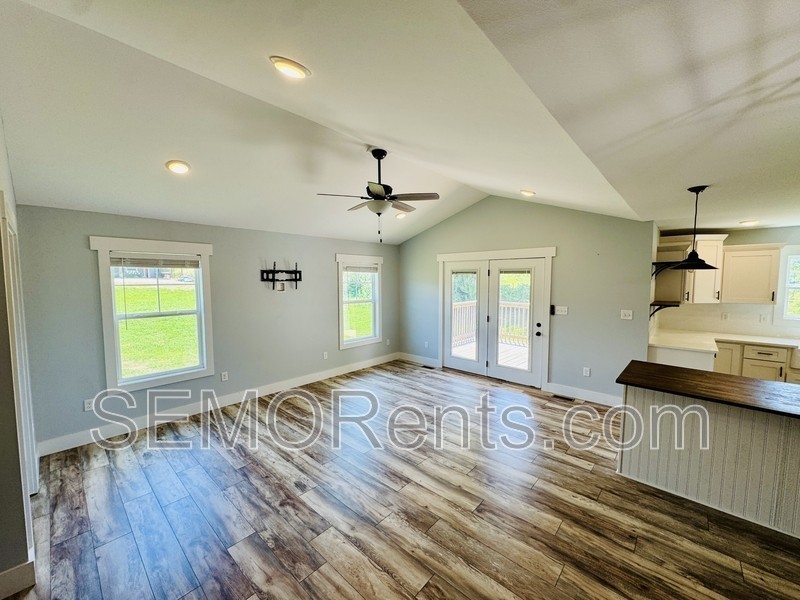 4321 Stone Crst - Photo 6 of 16