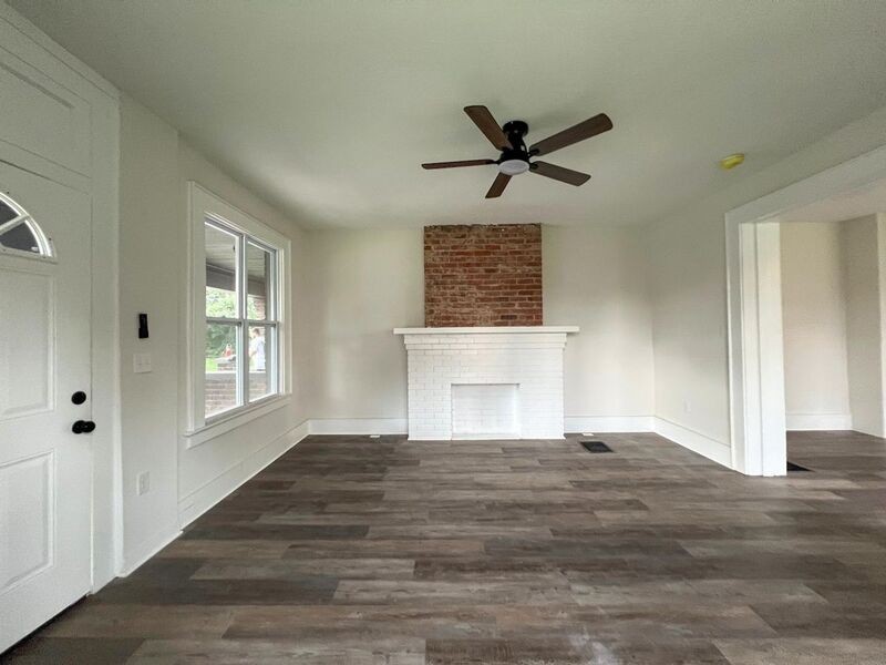 925 S Champion Ave - Photo 4 of 26