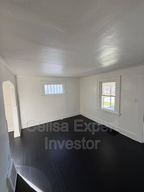 2047 Riedmiller Ave - Photo 3 of 11