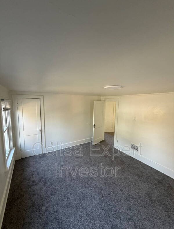 2047 Riedmiller Ave - Photo 7 of 11