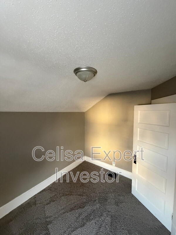 454 Kinnaird Ave - Photo 7 of 9