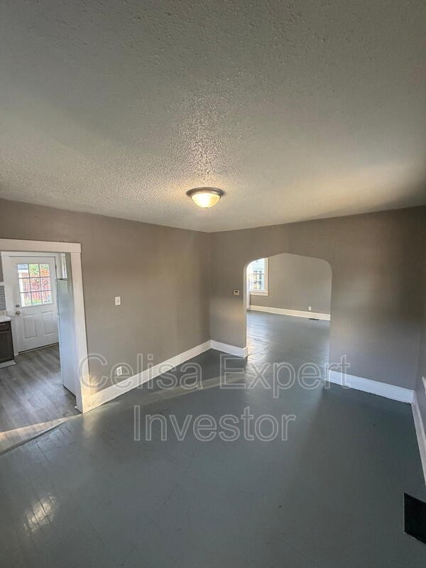 454 Kinnaird Ave - Photo 2 of 9