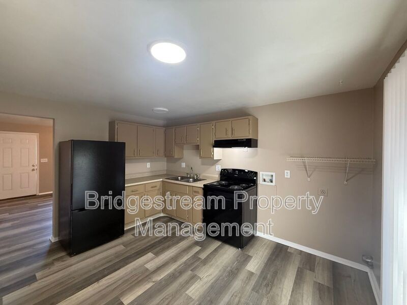 4950 Leeper St - Photo 2 of 5