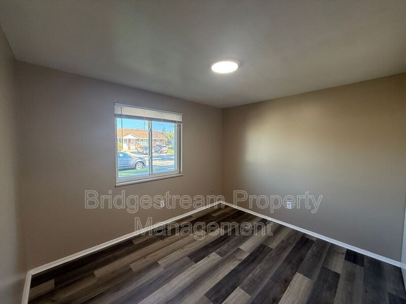 4950 Leeper St - Photo 3 of 5