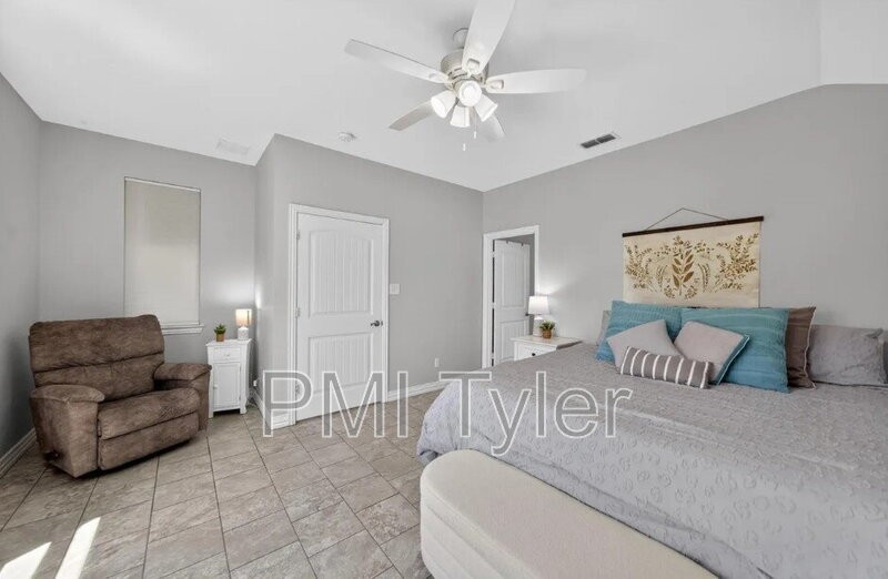 17171 Mary Martin Dr - Photo 6 of 16