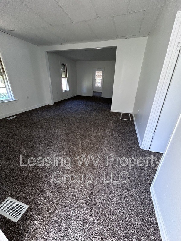 4508 Riverside Dr - Photo 5 of 10