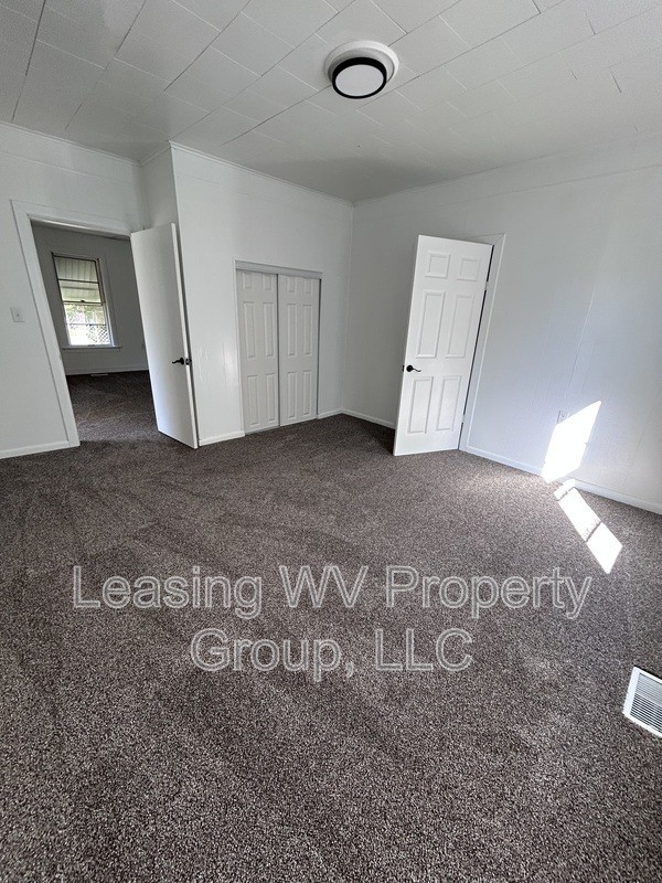 4508 Riverside Dr - Photo 7 of 10