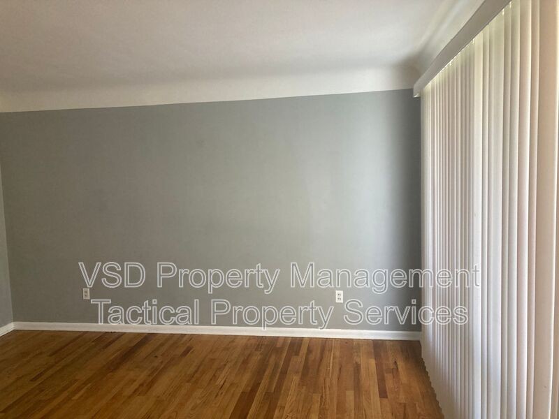 16004 Northwood Ave - Photo 4 of 19