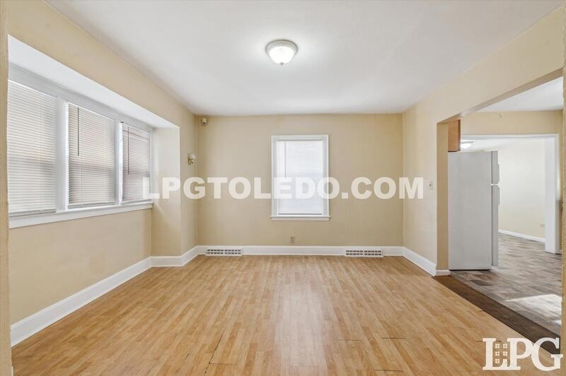 1730 Alvin St - Photo 4 of 20
