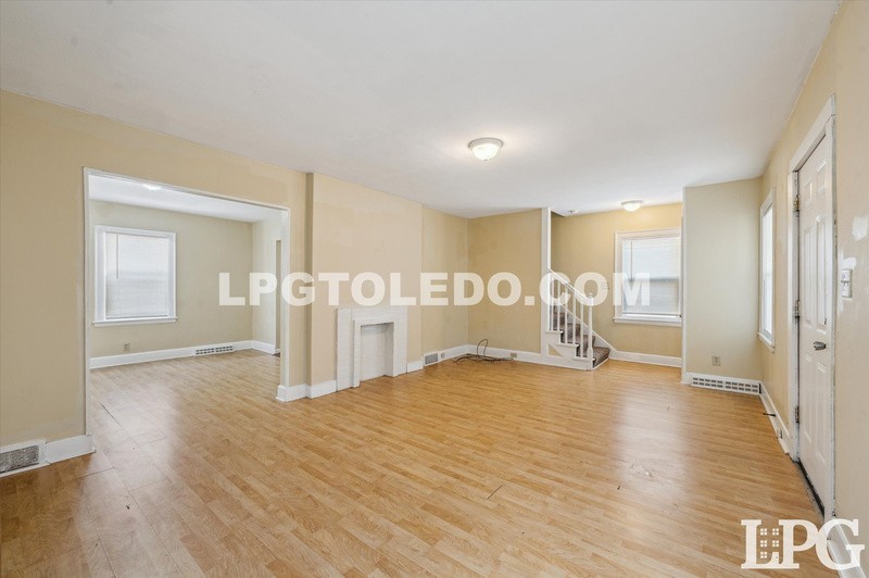 1730 Alvin St - Photo 5 of 20