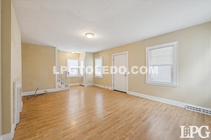 1730 Alvin St - Photo 6 of 20