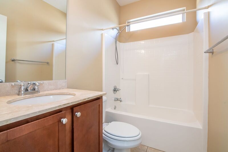 2140 Overlook Pl - Photo 4 of 27