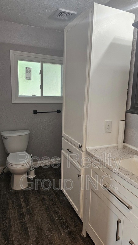 64 Marvin Ave - Photo 7 of 16