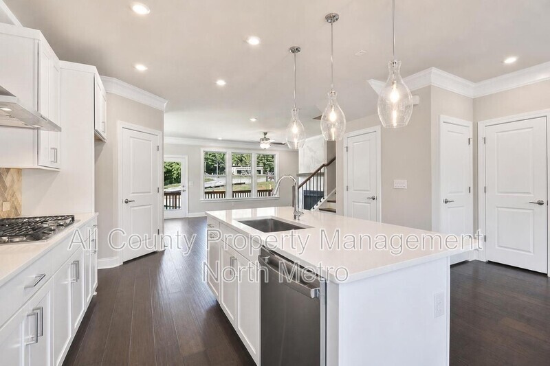 10006 Jack Dr - Photo 7 of 22