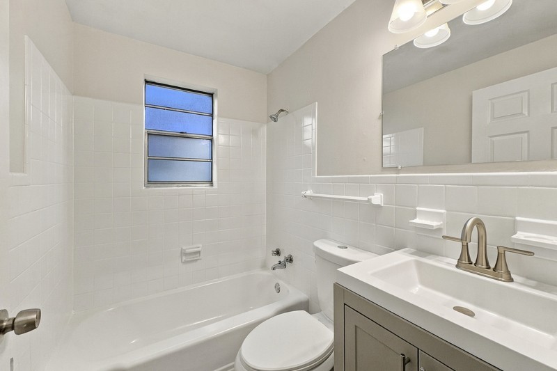 1907 Brown Ave - Photo 7 of 9